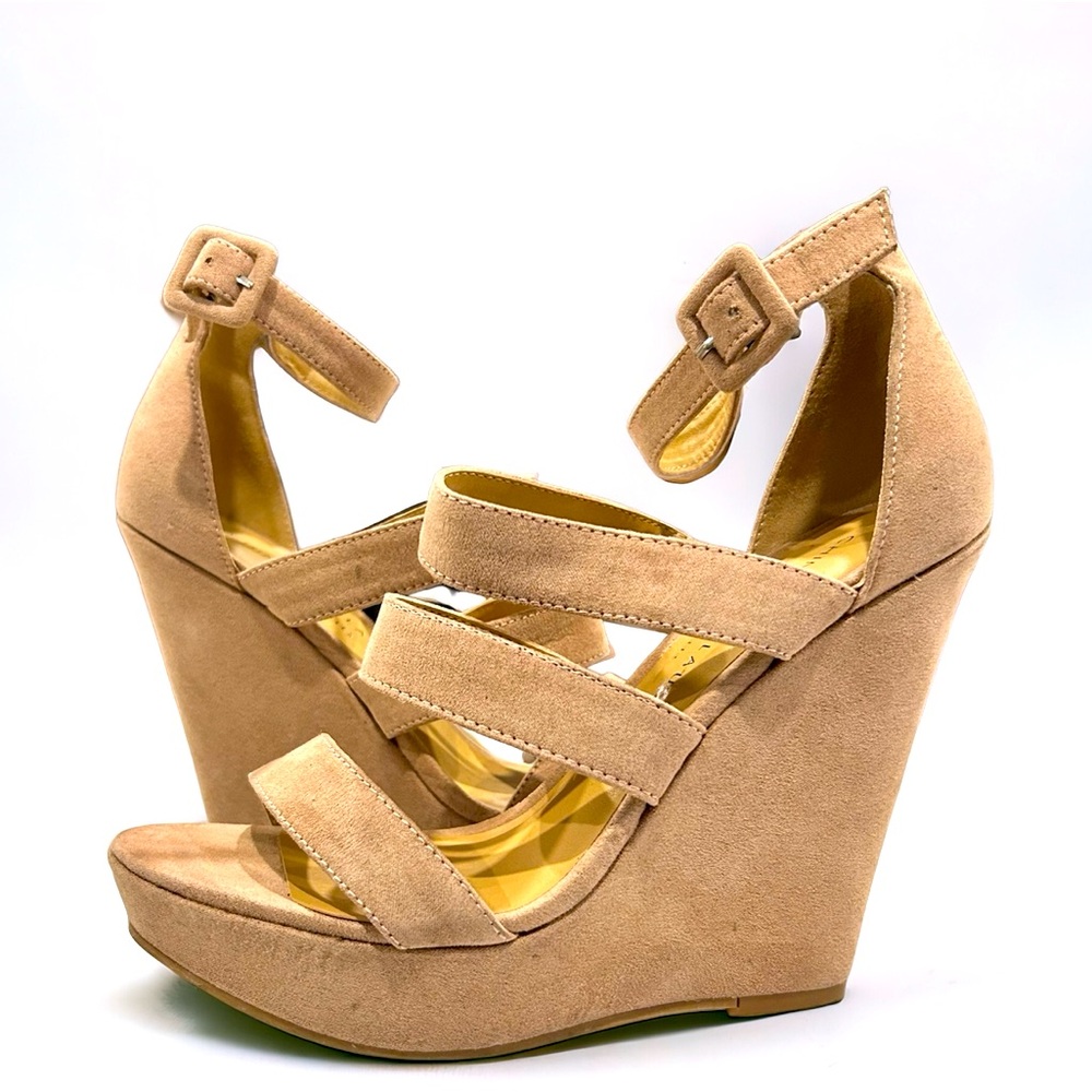 CHINESE LAUNDRY Pink Sandals in Women’s Size 7.5